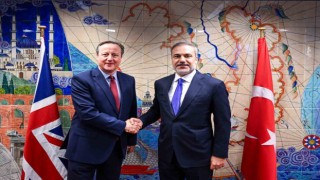 Bakan Fidan, İngiliz mevkidaşı Cameron ile görüştü