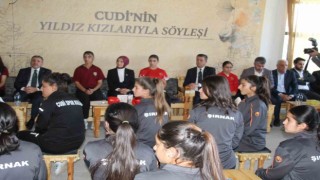 Bakan Göktaş, Cudinin yıldız kızları ile söyleşi yaptı