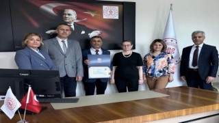 Balıkesirin kültür elçisi Numan Özel emekli oldu