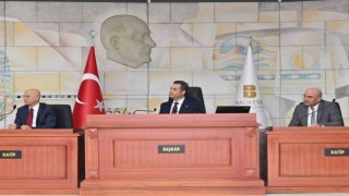 Başkan Ahmet Akın yöneticilerle ilk toplantısını yaptı