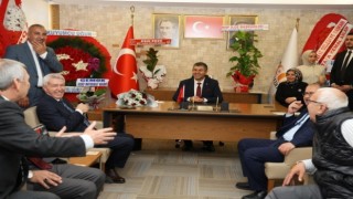 Başkan Akel ziyaretçilerini saat 16.00dan sonra kabul edecek