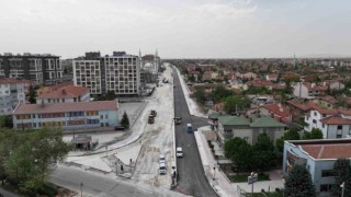 Başkan Altay: Küçük Aymanas Caddesinde sıcak asfalt çalışmasına başladık