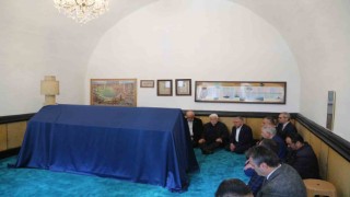 Başkan Büyükkılıç, Melik Mehmet Gazi Türbesini ziyaret etti