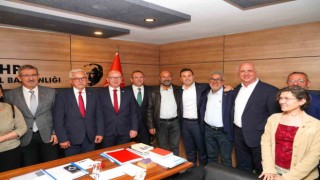 Başkan Ergin CHP Balıkesir İl Başkanlığı bayramlaşmasına katıldı