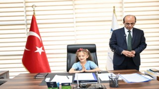 Başkan Geçit koltuğunu Fatma Nazlıya devretti