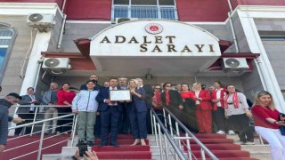 Başkan İskender Yıldırım mazbatasını aldı