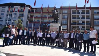 Başkan Kaya muhtarları yalnız bırakmadı