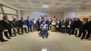 Başkan Sezer mazbatasını aldı