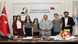 Başkan Yalçına 23 Nisan ziyareti