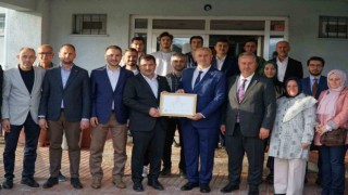 Başkan Yılmaz Yıldız mazbatasını aldı