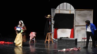 Başkent Gençlik Meclisinden “Ah Tiyatro Vah Tiyatro” oyunu