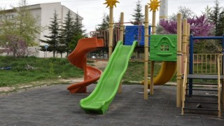 Belediyeden park ve oyun alanlarının temiz kullanılmasına dair uyarı