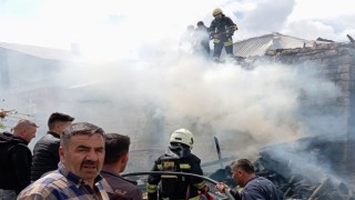 Beyşehirde korkutan ev yangını