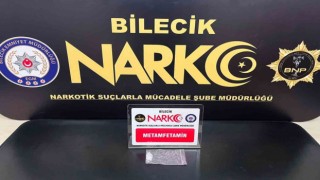 Bilecikte uyuşturucu operasyonu; 2 şüpheli şahıs yakalandı