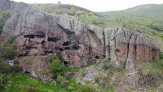 Binlerce yıllık tarihi olan 5 katlı Zağ mağaraları turizme kazandırılmayı bekleniyor