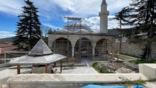 Birçok badire atlatan Osmanlının 508 yıllık camisi, tarihe tanıklık ediyor