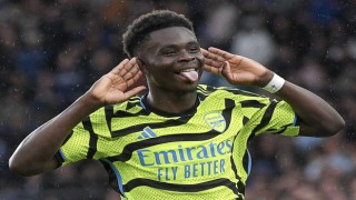 Bukayo Saka, kariyer sezonunu geçiriyor