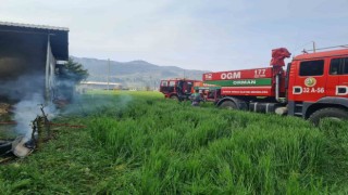 Burdurda samanlıkta başlayan yangın eve sıçradı, büyük çapta maddi hasar meydana geldi