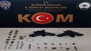 Burdurda tarihi eser operasyonunda 42 parça eser ele geçirildi