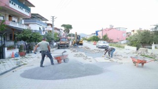 Burhaniye Belediyesi Fen İşleri ekipleri çalışmalarına devam ediyor