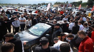 Burhaniyeli gençler Aren bebek için festival düzenledi