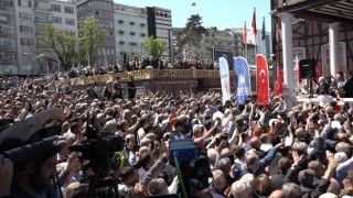 Bursa Büyükşehir Belediye Başkanı Mustafa Bozbey göreve başladı, ilk mesajını verdi