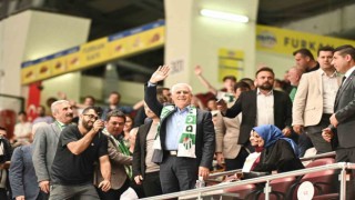 Bursaspor taraftarından Başkan Bozbeye sevgi seli