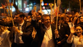 CHP Genel Başkanı Özelden Dervişoğluna tebrik