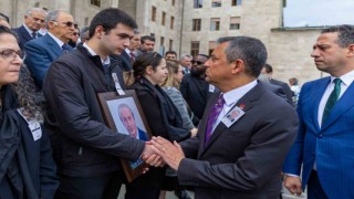 CHP lideri Özel, eski Milletvekili Şeyhmus Bahçecinin cenazesine katıldı