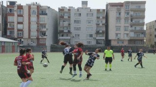 Cizre kadın futbol takımı, Bitlisi 3-2 yendi