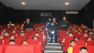 Çocuklara siber temalı animasyon filmi gösterisi