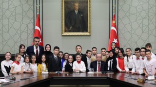 Cumhurbaşkanı Erdoğan, Çocukları Kabul Etti