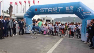 Cumhurbaşkanlığı Bisiklet Turunda 59 çocuğa bisiklet hediye edildi