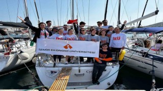 Denizde ‘İzmir Ekonomi rüzgarı