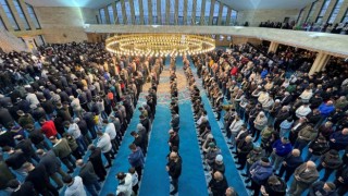 Diyanet İşleri Başkanı Erbaş: “Gözyaşına mahkum edilen her bir Müslüman, zalimlerin elinden kurtulacağı bayram sabahını bekliyor”