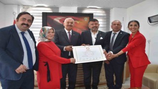Doğanşehir Belediyesinde devir teslim töreni