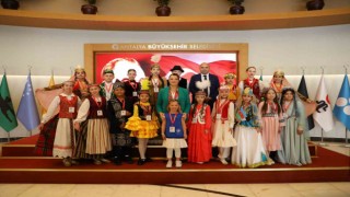 Dünya çocukları Antalya Büyükşehir Belediyesinde