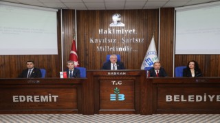 Edremit Belediyesinde yeni dönemin ilk meclis toplantısı