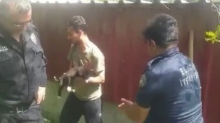 Elazığda kuyuya düşen yavru köpeği itfaiye kurtardı