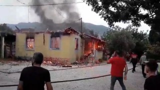 Elektrik kontağı evi kullanılamaz hale getirdi