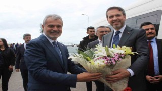 Enerji Bakanı Alparslan Bayraktardan Hataya bayram ziyareti