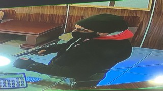 Esenyurtta silahlı soygun girişiminde bulunan acemi hırsız yakalandı