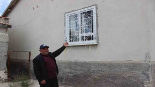 Evdeki 2 milyon lira değerinde altın ve döviz çalındı