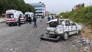 Feci kaza kamerada: Kaldırımda yürürken hayatından oldu