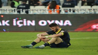 Fenerbahçeli futbolcular maç sonu üzüntü yaşadı