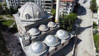 Fırtınada minaresi yıkılan cami havadan görüntülendi