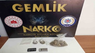 Gemlikte uyuşturucu madde kullanımı ve satışı yapan 64 kişi yakalandı