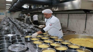 Haliliye Belediyesi sıcak yemekleri 4 bin 197 vatandaşa ulaştırıyor