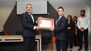 Hatay Büyükşehir Belediye Başkanı Mehmet Öntürk, Mazbatasını Aldı