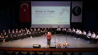 Hayat kurtaran hastane çalışanları, sesleriyle mest etti